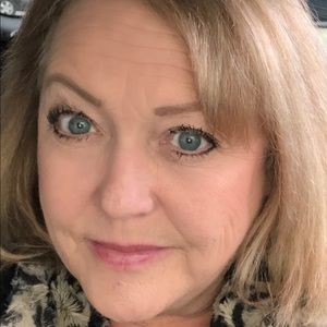 Meet your Posher, Lynda